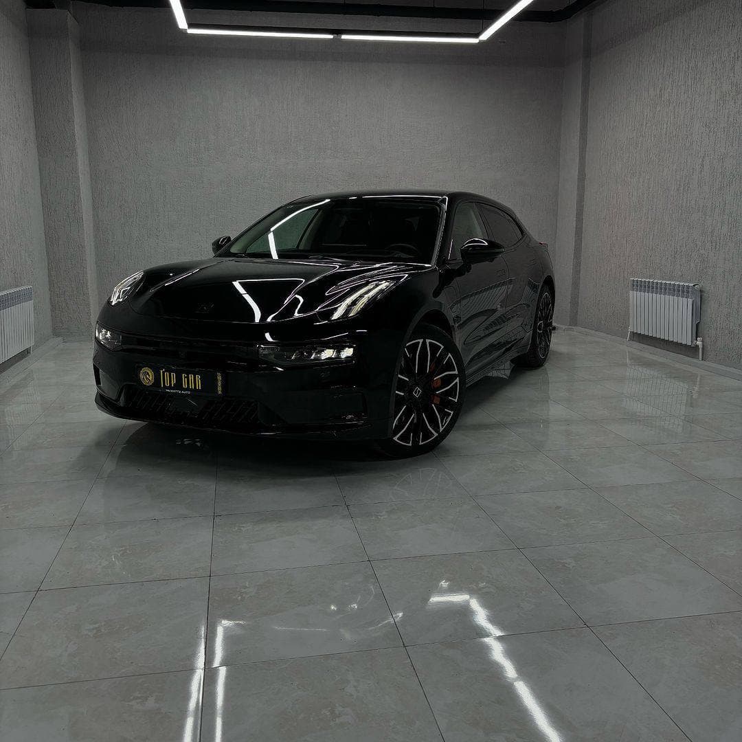 Zeekr 001